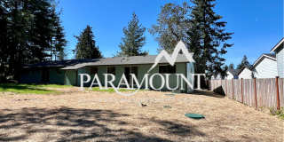 Charming 2-Bedroom Duplex with Garage! Gallery 17