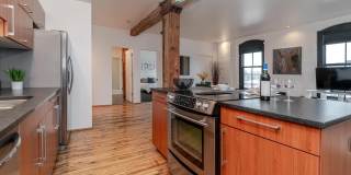 225 N 4th Street Gallery 18