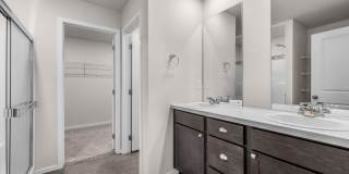 Beautiful 2022 Built Home With Views! Gallery 15