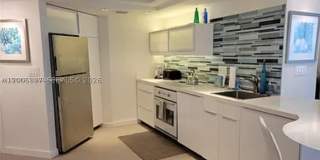 5880 Collins Ave Gallery 2