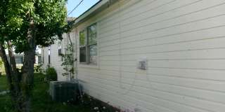 Charming Cottage on A. Avenue - MOVE IN SPECIAL $200 OFF 1st Months Rent: Gallery 21