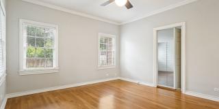 CHARMING ALAMO HEIGHTS COTTAGE Gallery 20