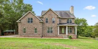 FOR LEASE- SINGLE FAMILY HOME ON 5 ACRES WITH A POOL! Gallery 1