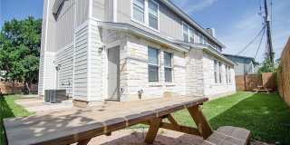 Updated 2-Story Townhome in Prime North Austin Gallery 21