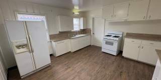 Charming 3 Bedroom, 1 Bath Near Down Town! Gallery 7