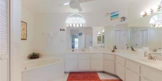 105 SW 39th Place Gallery 15