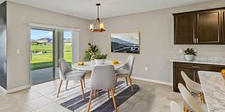 For Rent: Lakefront 4-Bedroom 2-Bathroom Home in Lakeside Palms Gallery 39