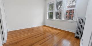Bright and Sunny Updated 3-bed/1-bath near Loyola Gallery 5