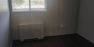 SHORT TERM RENTAL! 3BR/1.5BA Condo Walking Distance to CU Gallery 12