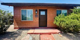 Studios and 1 Bedrooms in Central Location Tucson! Gallery 1