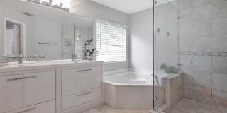 1800 Water Ridge Dr Gallery 32