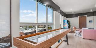 Zephyr Gallery 12