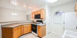 Gated Community townhome, with private garage Gallery 17