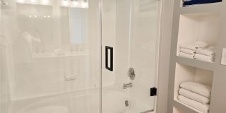 6021 BAHIA DEL MAR CIRCLE Gallery 23