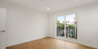 443 N Heliotrope Dr Gallery 20