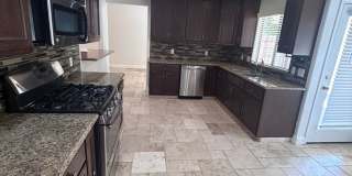 Now Available! 3 Bedroom Home in North West Visalia! Gallery 10