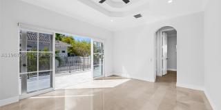 827 SE 2nd Ct Gallery 31