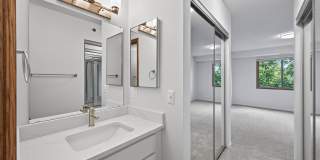 Oak Pointe Apartments Gallery 12