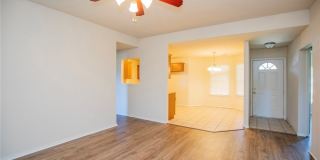 610 Maplewood Drive Gallery 10