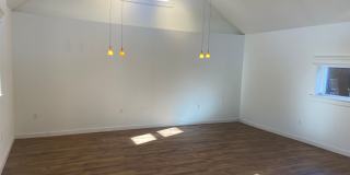 Beautiful 2 bedroom home in Chaffee Park with Huge Studio Gallery 28