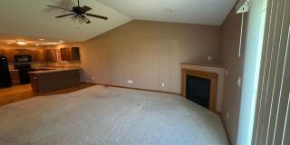 2-bedroom, 2-bath Duplex in Champaign, IL Gallery 12