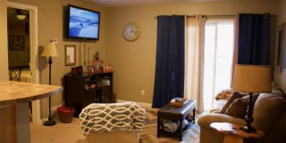 2469 collis avenue - 6 Gallery 2