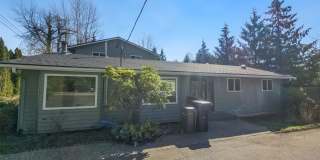 Fully Remodeled 2 Bed 2 Bath Front Unit in Prime Lynnwood Location Gallery 1