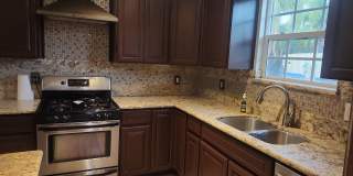 Spacious 4-Bedroom Home with Pool Gallery 5