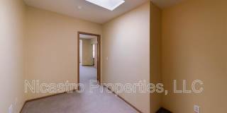 252 S Washington Avenue Gallery 23