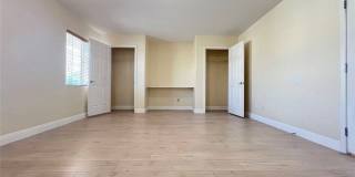 7645 Rustic Galleon Street Gallery 23