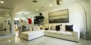 31 SW 6th St Gallery 8