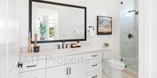 9001 Ventura Street Gallery 82