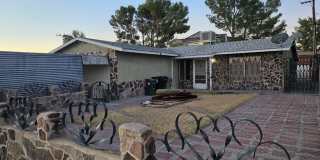 Beautiful 3-Bedroom, 2-Bath Home with Oversized Bonus Room Gallery 1