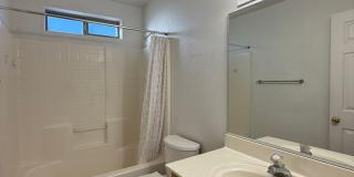 Unfurnished - Long term - Salt water Pool Gallery 14