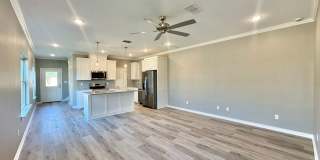 3 Bedroom 2.5 Bathroom Townhomes at Villa Rosa! Gallery 3