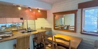 212 Vine Street unit: 212 Gallery 1