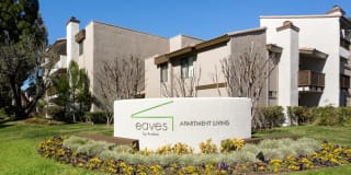 eaves Warner Center Gallery 30