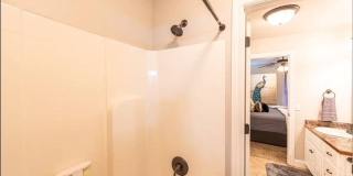 1123 S Tottenham Court Gallery 17