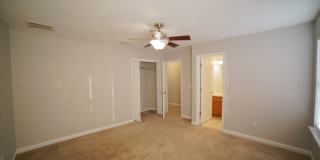 3 Bed / 3.5 Bath Townhome in NW Gallery 24