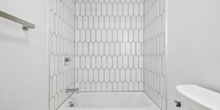 studio unit with washer/dryer Gallery 6