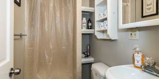 Historic Beacon Hill Charm – 2 Bed | 1 Bath Gallery 7