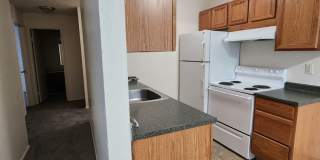 #410 OAK MANOR Gallery 1