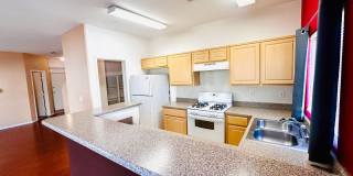 2-BDRM, 2.5-bath Dual primary suites Gallery 5