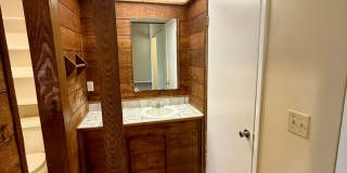 Remodeled!! Close to Shopping, VA Hospital and Hilaman Golf Course! Gallery 13
