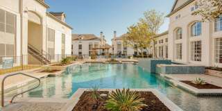 Verlaine on the Parkway Gallery 2