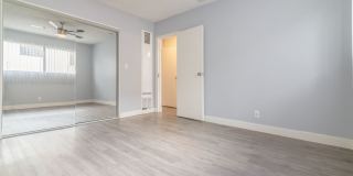 928 4th Street Gallery 26