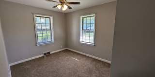 Updated Open-Concept with Sunroom & Finished Basement Space Gallery 16