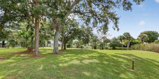 Pierce Beach Premier Apartments at Woodland Condominium Gallery 19