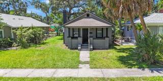 Cosy 2 bedroom 1 bath home with nice size yard $1850 SECTION 8 WELCOME** Gallery 1