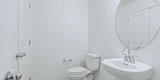 8667 Luxuriant Avenue Gallery 10